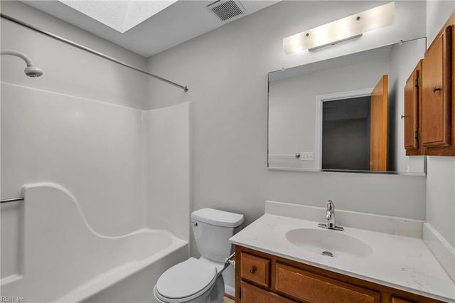 106 Englewood DR, Yorktown, VA 23692