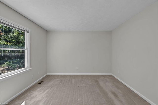 106 Englewood DR, Yorktown, VA 23692