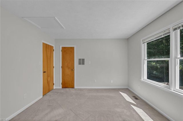 106 Englewood DR, Yorktown, VA 23692