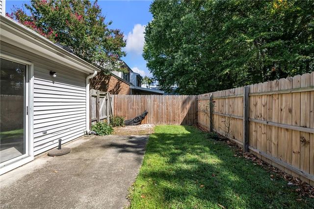106 Englewood DR, Yorktown, VA 23692