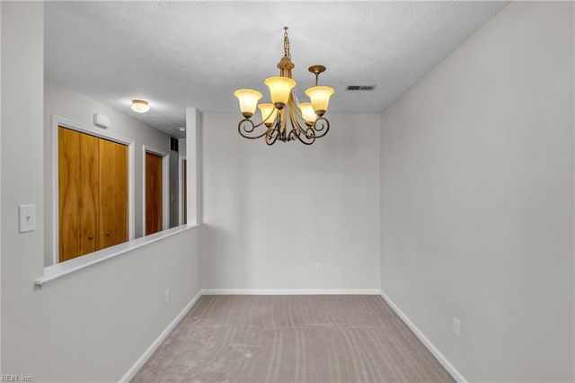 106 Englewood DR, Yorktown, VA 23692