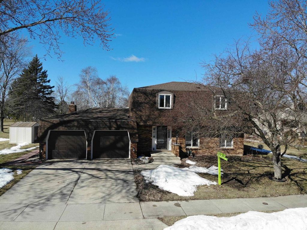 1175 MARICOPA DRIVE, Oshkosh, WI 54904