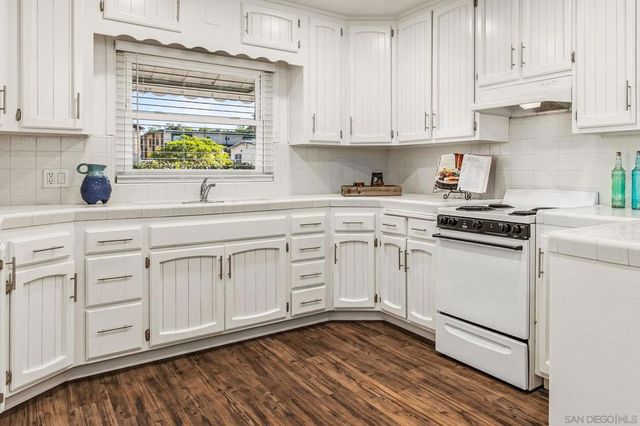 1060 Del Mar Avenue, Chula Vista, CA 91911