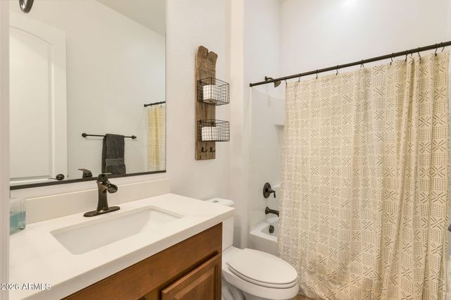 2972 E FRUITVALE Avenue, Gilbert, AZ 85297