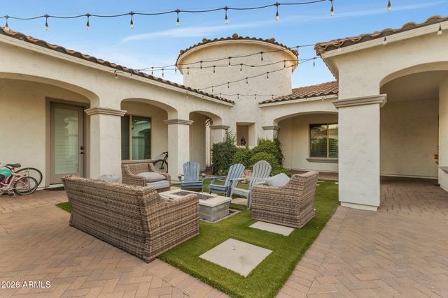 2972 E FRUITVALE Avenue, Gilbert, AZ 85297