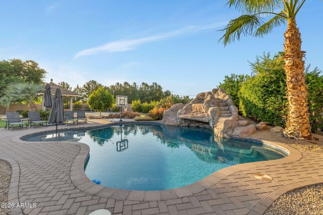 2972 E FRUITVALE Avenue, Gilbert, AZ 85297