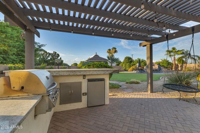 2972 E FRUITVALE Avenue, Gilbert, AZ 85297