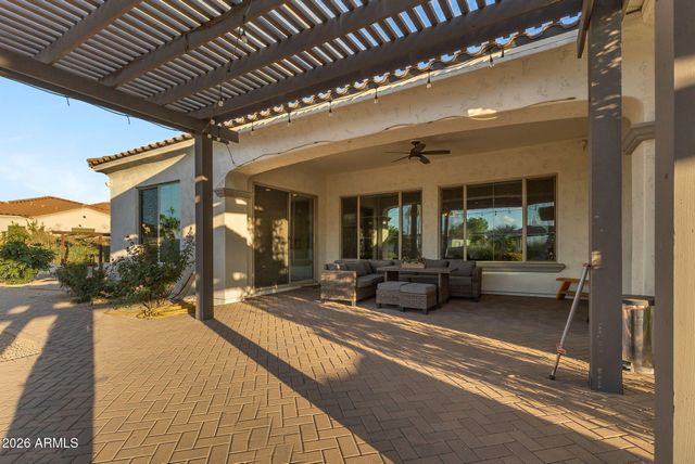 2972 E FRUITVALE Avenue, Gilbert, AZ 85297