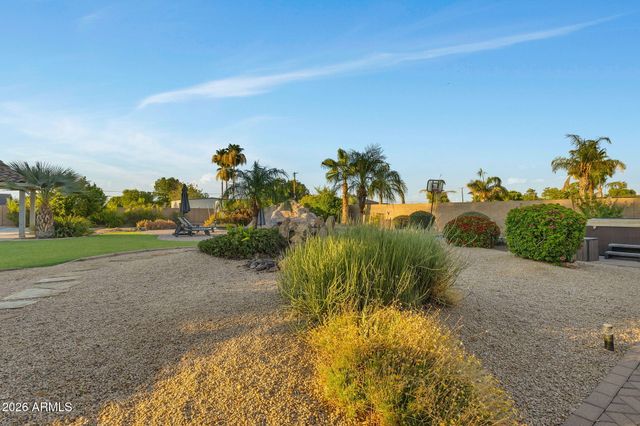 2972 E FRUITVALE Avenue, Gilbert, AZ 85297