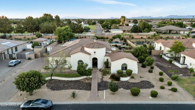 2972 E FRUITVALE Avenue, Gilbert, AZ 85297