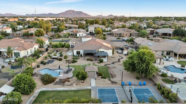 2972 E FRUITVALE Avenue, Gilbert, AZ 85297