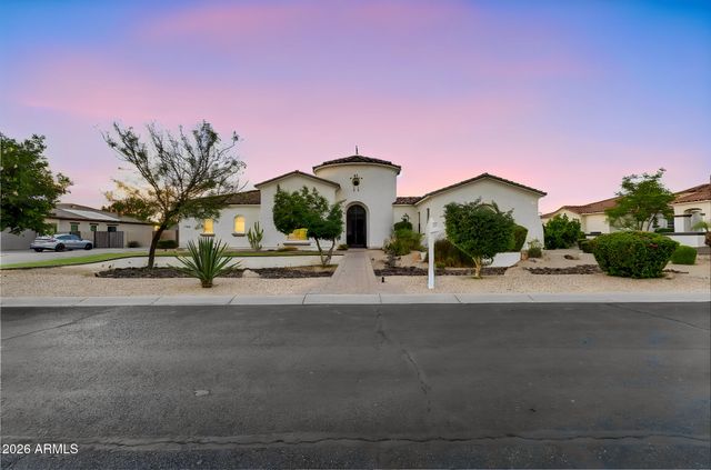 2972 E FRUITVALE Avenue, Gilbert, AZ 85297