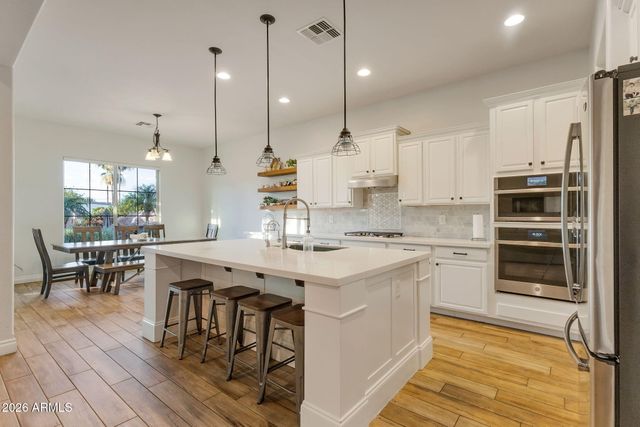 2972 E FRUITVALE Avenue, Gilbert, AZ 85297
