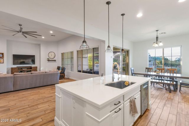 2972 E FRUITVALE Avenue, Gilbert, AZ 85297