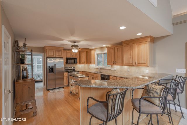 4193 Parris Drive, Lenoir City, TN 37772