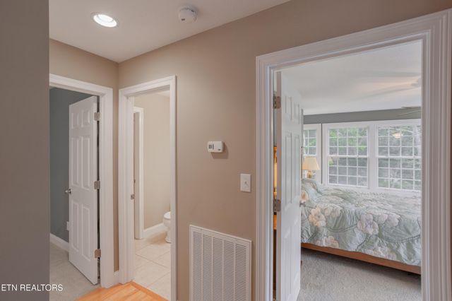 4193 Parris Drive, Lenoir City, TN 37772