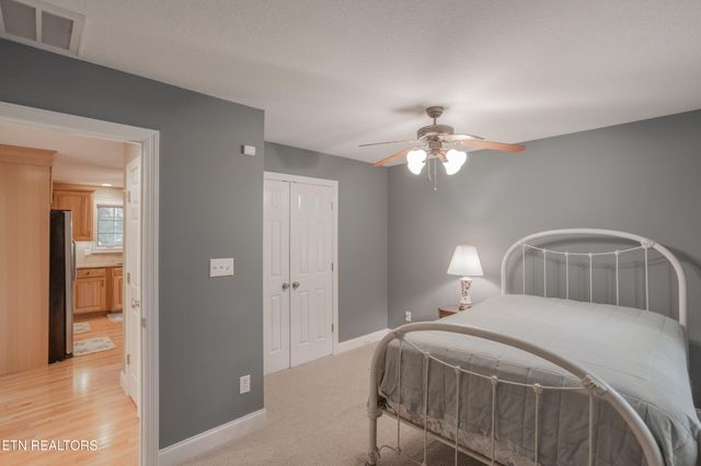4193 Parris Drive, Lenoir City, TN 37772