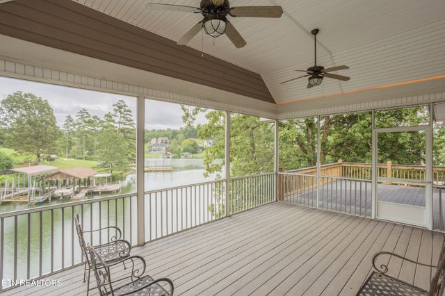 4193 Parris Drive, Lenoir City, TN 37772
