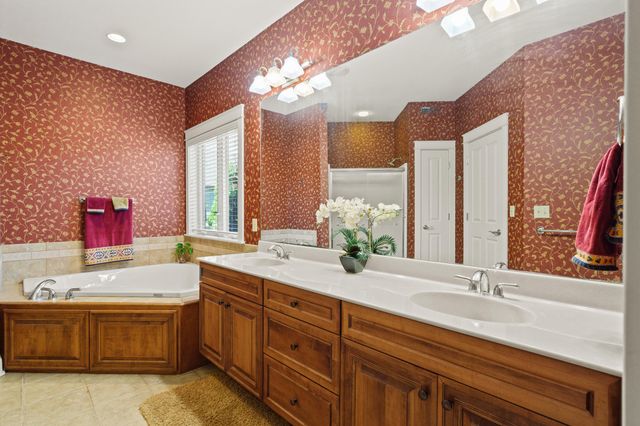1208 TARTAN PL, Columbia, MO 65203