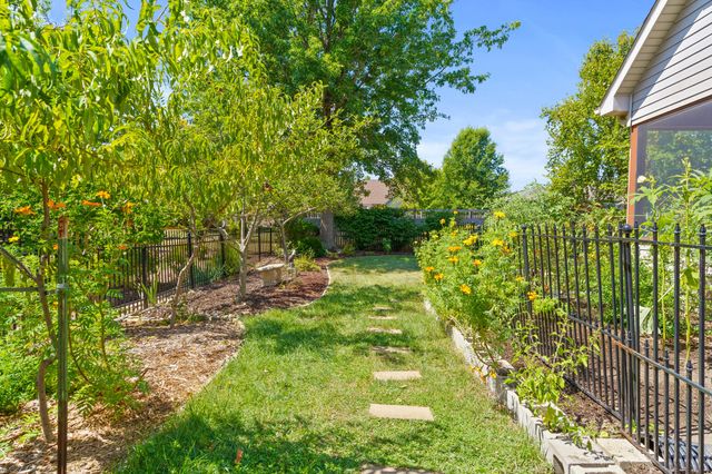 1208 TARTAN PL, Columbia, MO 65203