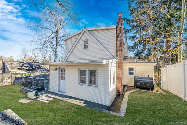 44 Lynbrook Drive, Sound Beach, NY 11789