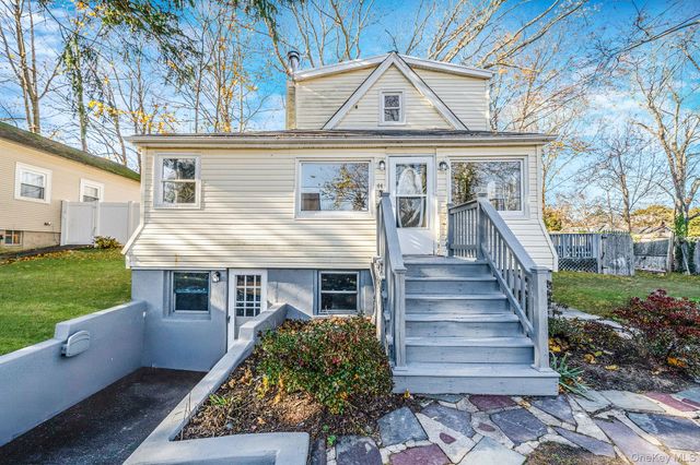 44 Lynbrook Drive, Sound Beach, NY 11789