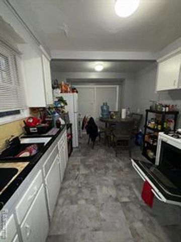 19464 Trinity Street, Detroit, MI 48219