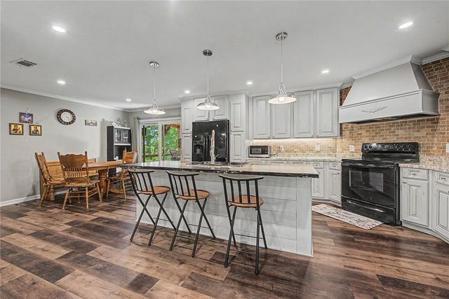 11410 Windy Hill Road, Rogers, AR 72756