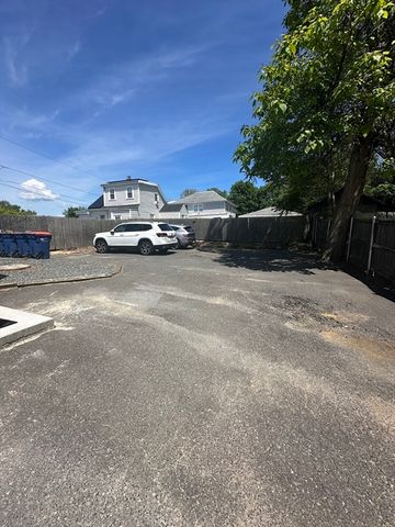 38 Taunton Avenue 2, Seekonk, MA 02771