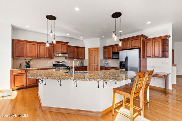 9024 N BALDWIN CT, Hayden, ID 83835
