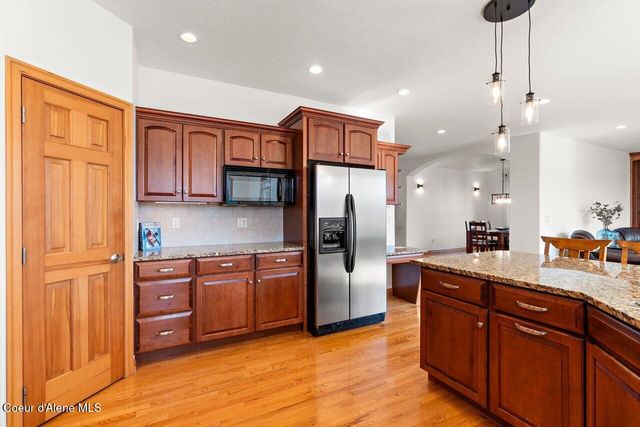 9024 N BALDWIN CT, Hayden, ID 83835
