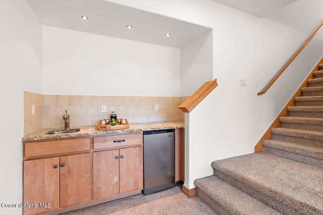 9024 N BALDWIN CT, Hayden, ID 83835