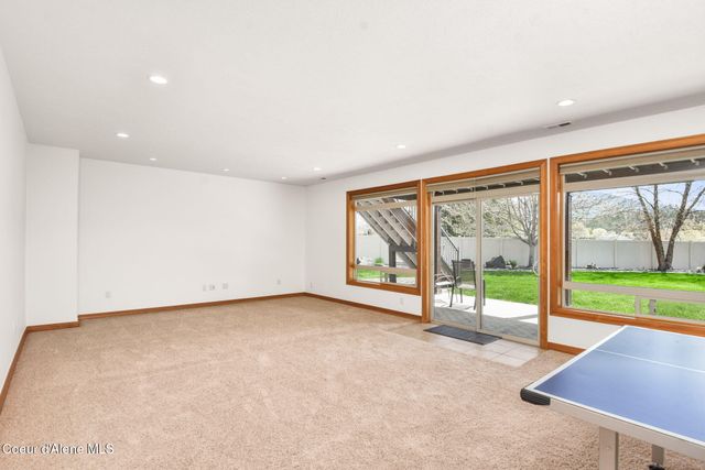 9024 N BALDWIN CT, Hayden, ID 83835