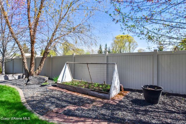 9024 N BALDWIN CT, Hayden, ID 83835
