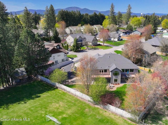9024 N BALDWIN CT, Hayden, ID 83835