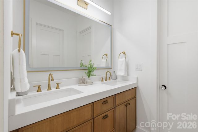 1321 Gateshead Lane, Matthews, NC 28105