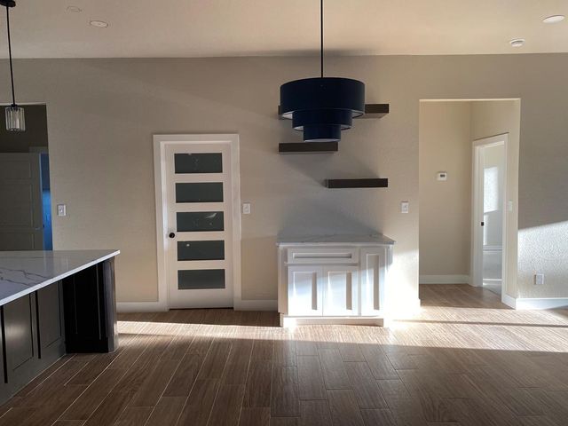 709 NW 10th St, Andrews, TX 79714