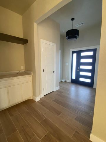 709 NW 10th St, Andrews, TX 79714