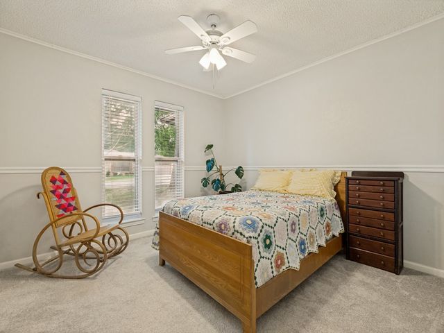 410 E White Street, Pilot Point, TX 76258