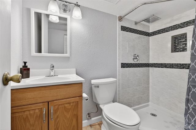 11632 W Lake Avenue, Littleton, CO 80127