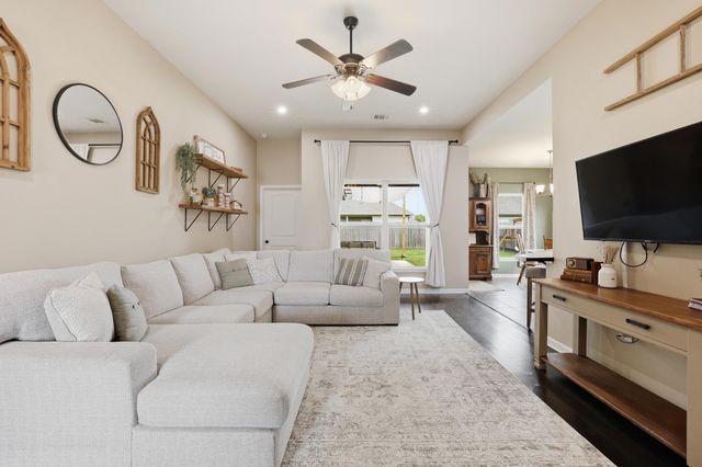 2000 Saint Bernard St, Thibodaux, LA 70301