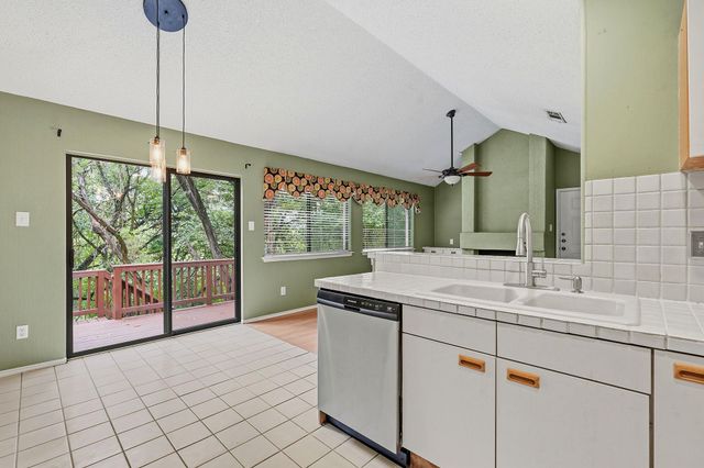 4305 Bonnell Vista CV A-6, Austin, TX 78731