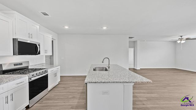 1121 Adirondac Way, Bonaire, GA 31005