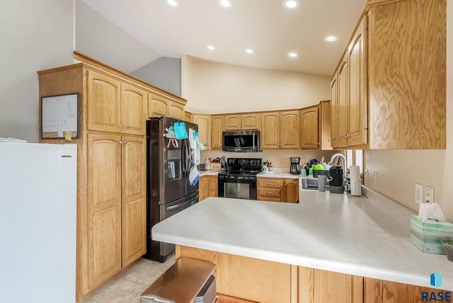 6400 S Crane Ave Avenue, Sioux Falls, SD 57108