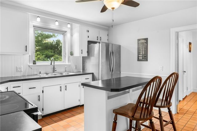 80 Kingswood Road, Bristol, RI 02809