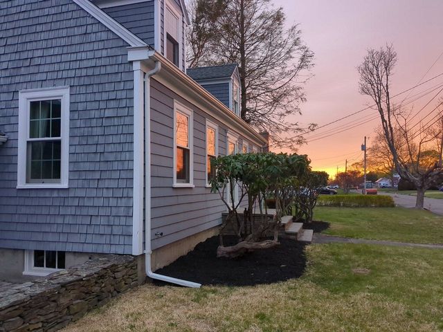 80 Kingswood Road, Bristol, RI 02809