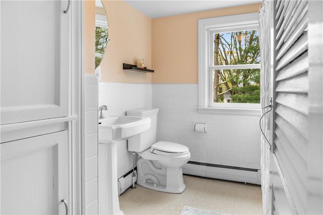 80 Kingswood Road, Bristol, RI 02809