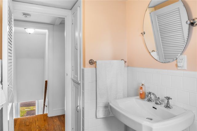 80 Kingswood Road, Bristol, RI 02809