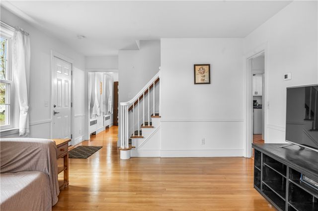 80 Kingswood Road, Bristol, RI 02809