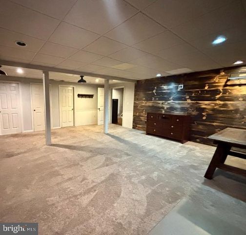 223 PINEVIEW DR, Palmyra, PA 17078